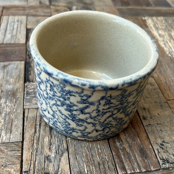 Roseville Ohio Blue Spongewear Pottery Low Jar Pint - Picture 1 of 5